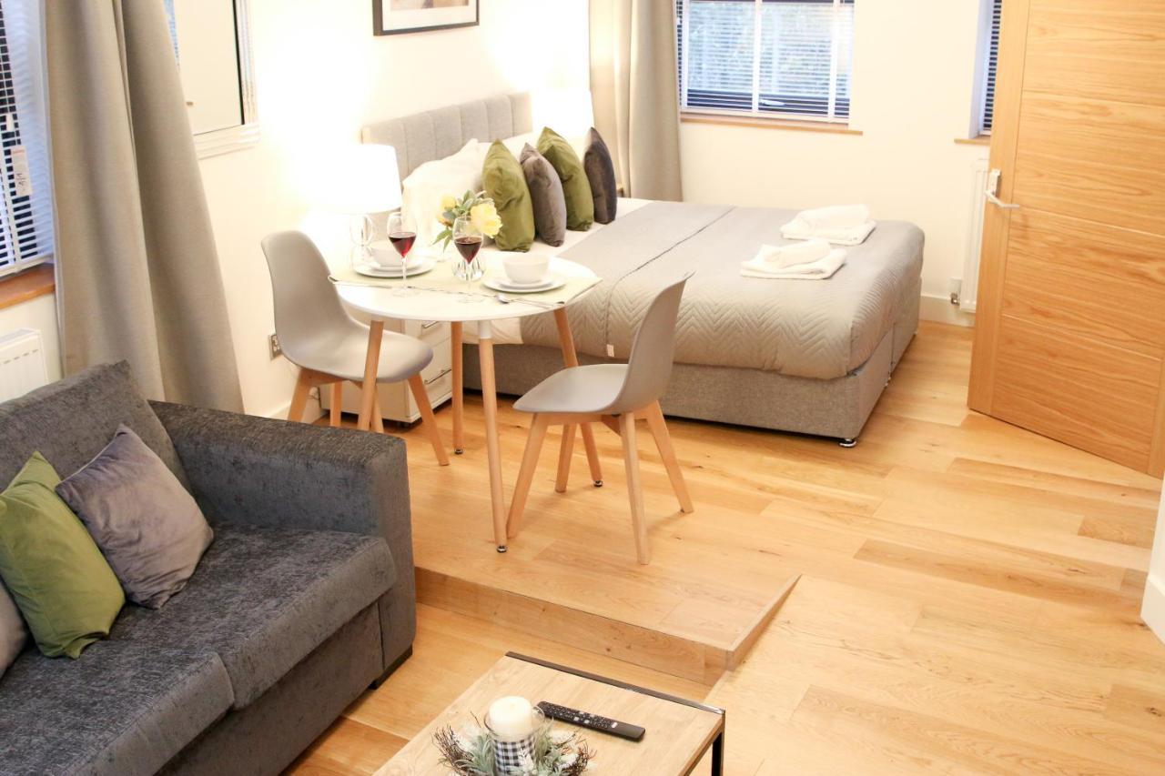 לונדון Lovely Studio Apartment With Access For Wheel-Chairs In Sydenham מראה חיצוני תמונה