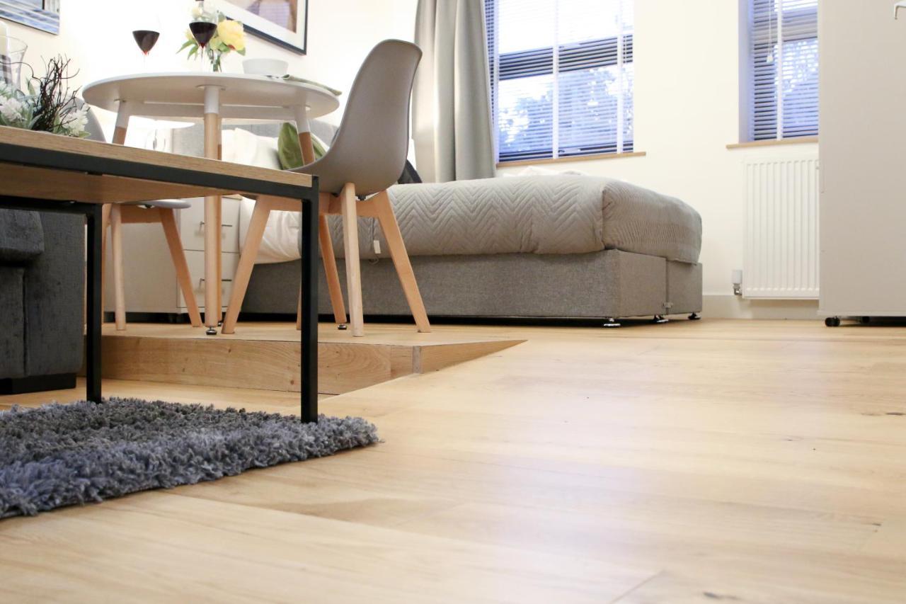 לונדון Lovely Studio Apartment With Access For Wheel-Chairs In Sydenham מראה חיצוני תמונה