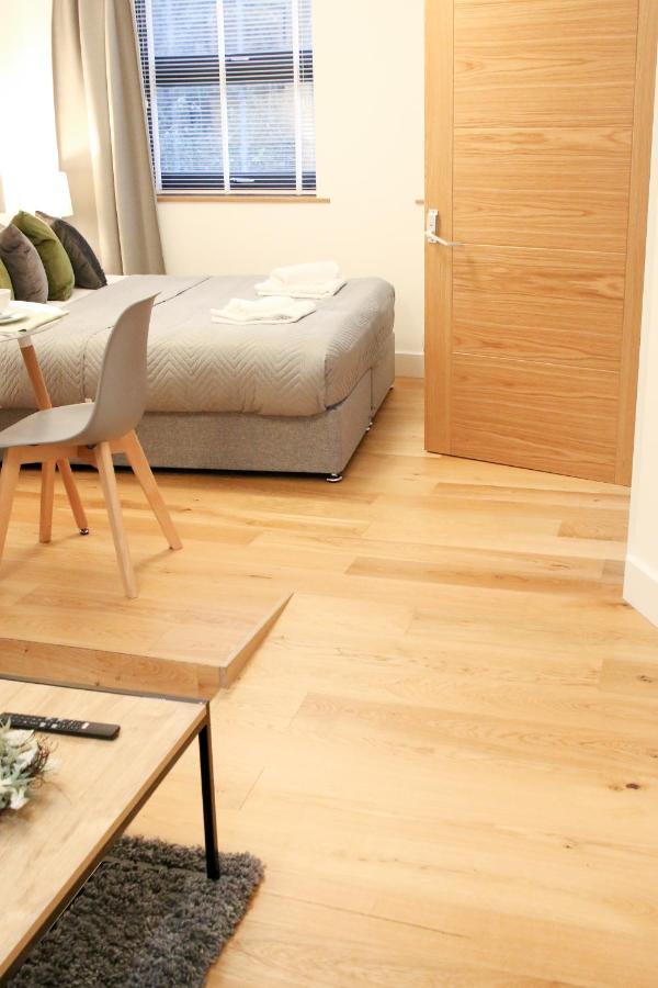 לונדון Lovely Studio Apartment With Access For Wheel-Chairs In Sydenham מראה חיצוני תמונה